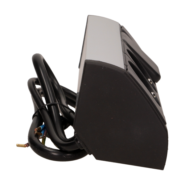 Gniazdo meblowe 2x2P+Z z wyłącznikiem, czarno-srebrne