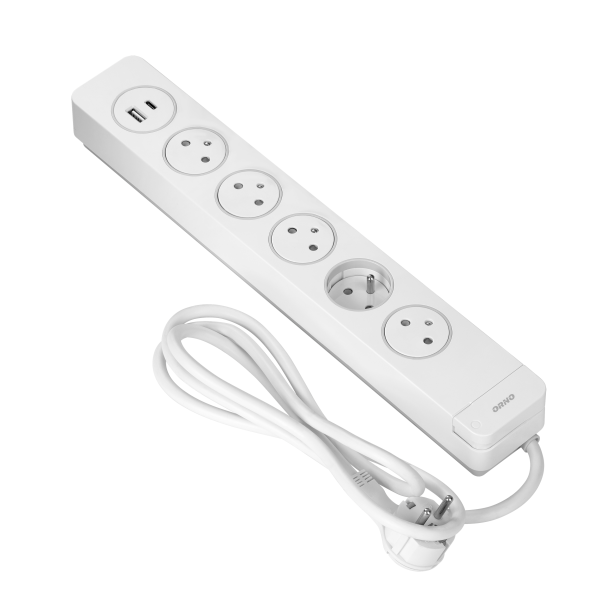 Listwa przeciwprzepięciowa 5 gniazd 2P+Z typu EasyEject, kabel 1,5m (3x1,5mm2), z podświetlanym wyłącznikiem i 2 szybkimi ładowarkami USB A + C