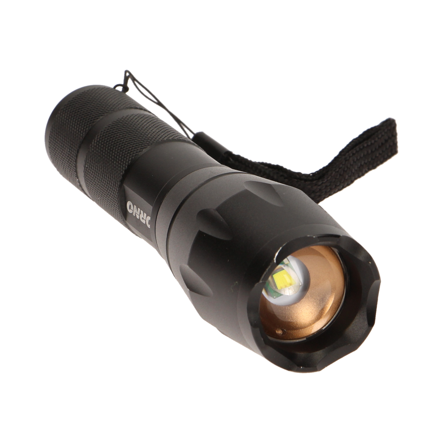 LED flashlight with zoom