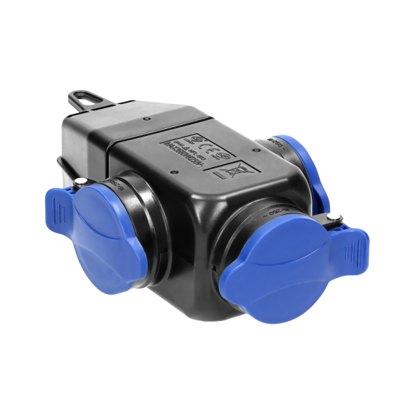 Triple socket outlet