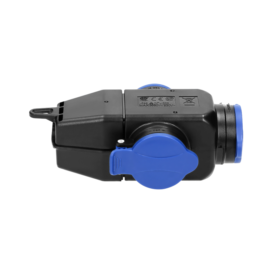 Triple socket outlet