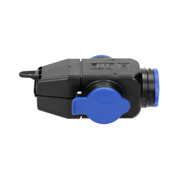 Triple socket outlet