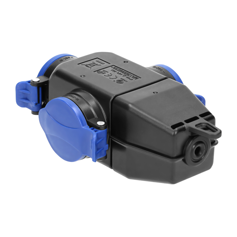 Triple socket outlet