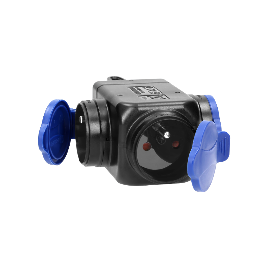 Triple socket outlet