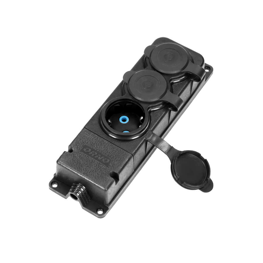 Heavy-duty extension socket, rubber, IP44, 3 schuko sockets, flame-resistant casing